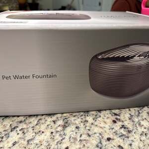 Nugget Lite Pet Water Fountain, 2.5L Ultra Quiet Cat and Dog Drinking